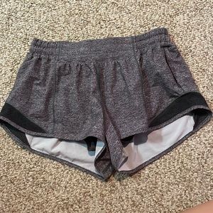 LIKE NEW LULULEMON HOTTY HOTS!